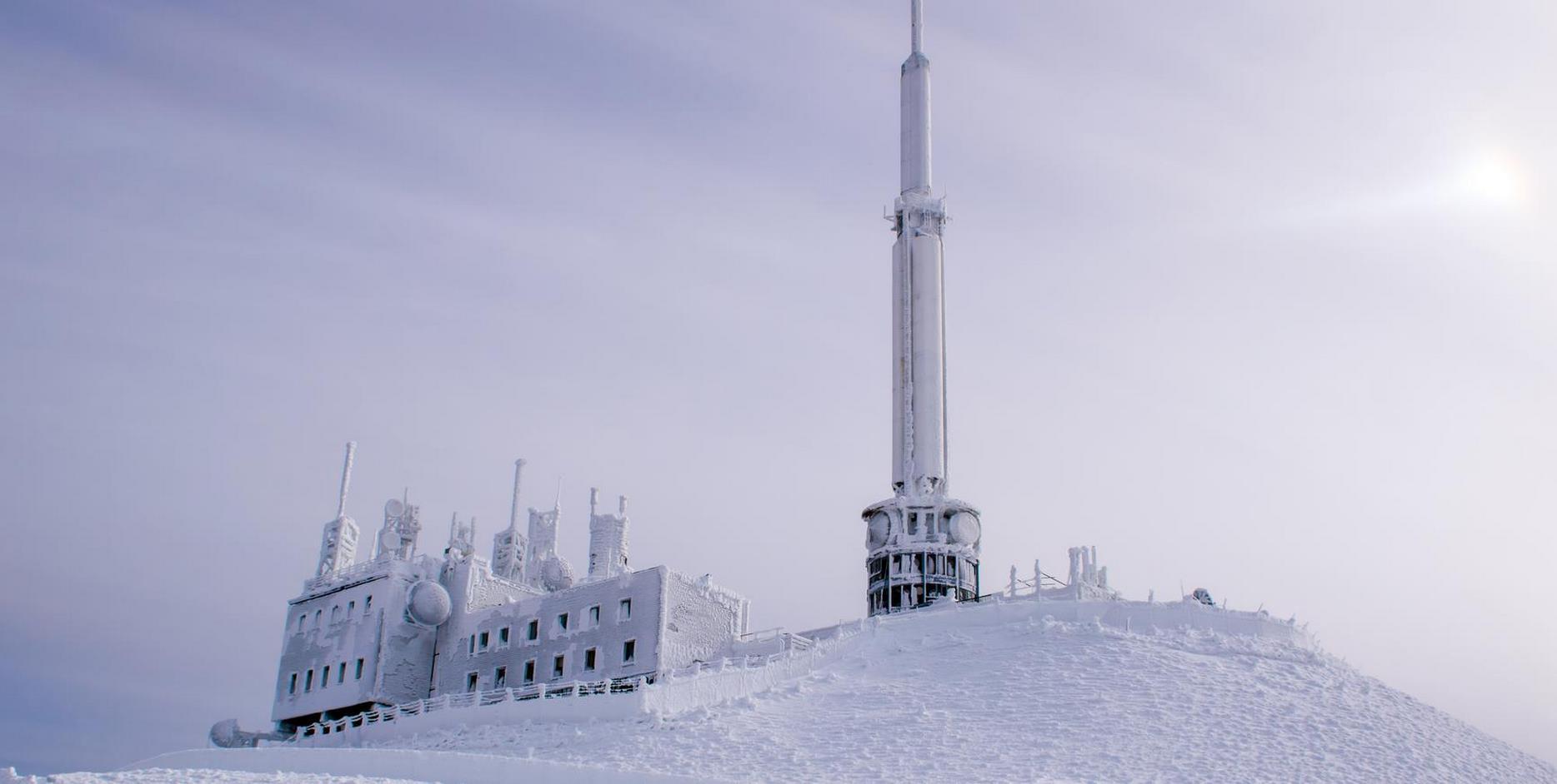 Le Puy de Dome en Hiver - Grands sites de France