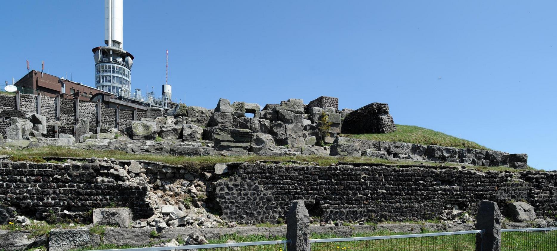 Le Temple de Mercue au sommet du Puy de Dome