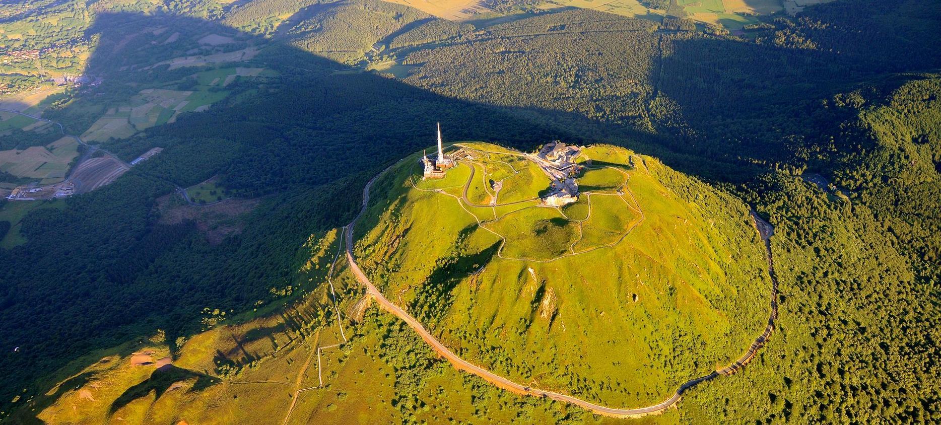 Vue Aerienne du Puy de Dome, Grand sites de France