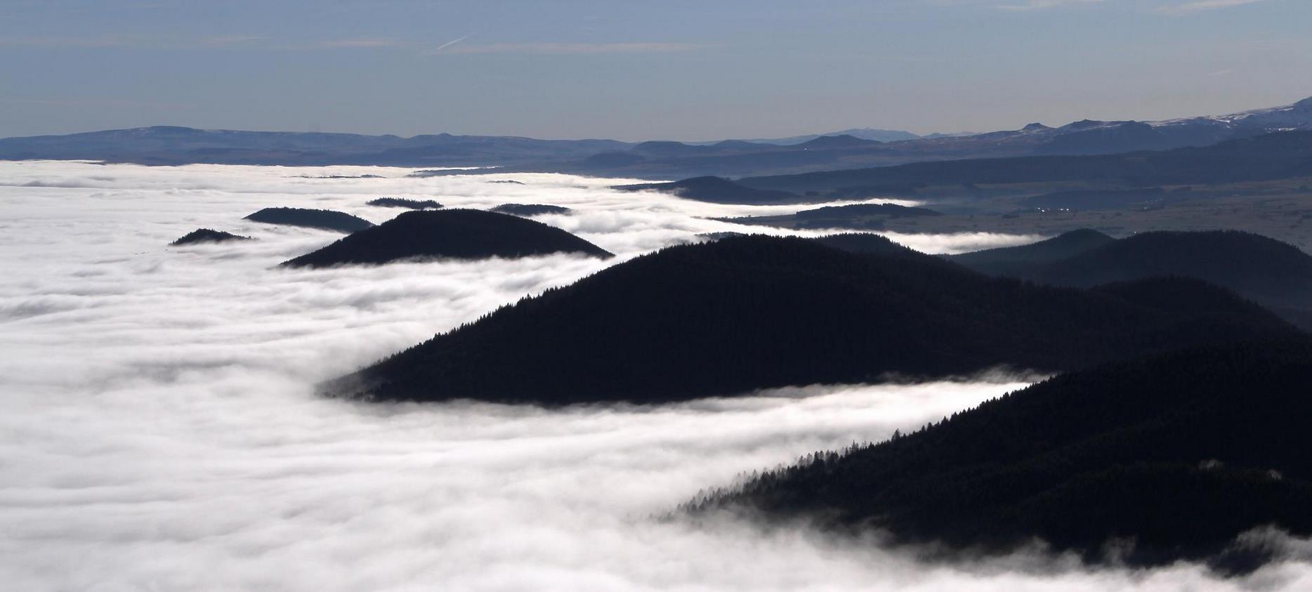 Mer de nuage sur les Volcans d'Auvergne