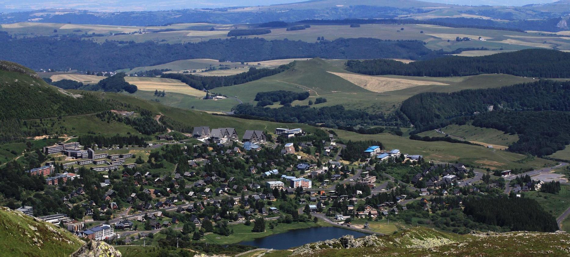 Sur les hauteur de Super Besse, panorama sur le, station de Super Besse