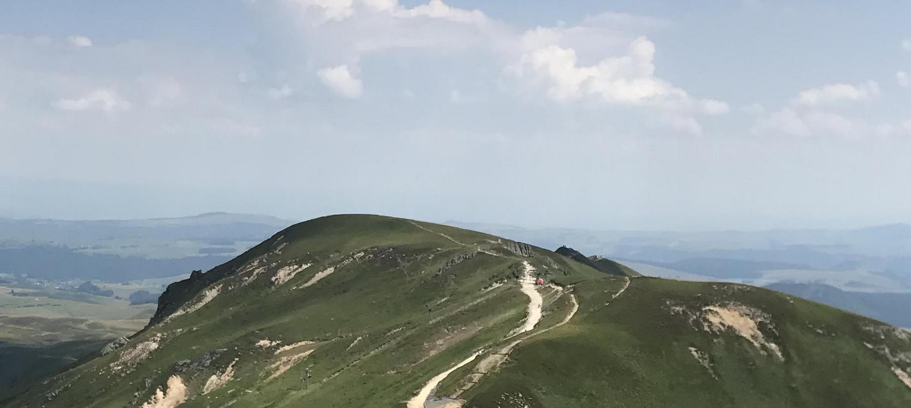 Au sommet du Puy de Sancy, panorama sur le Puy Ferrand
