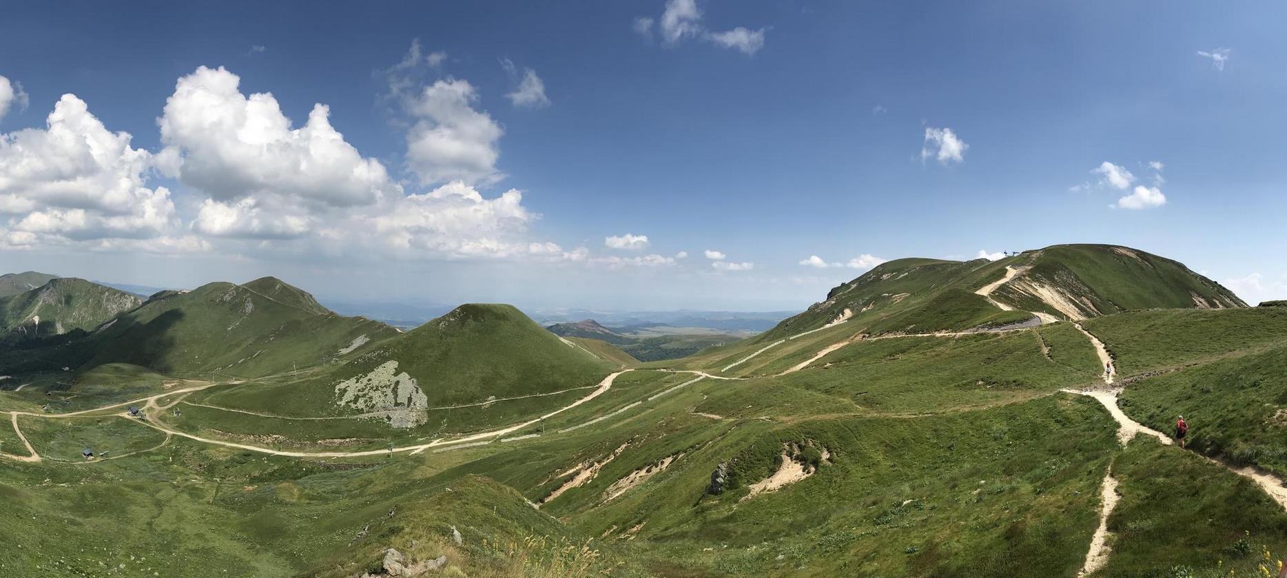 Le Puy Ferrand, le Puy de Cacadogne et le Puy des Crebasses