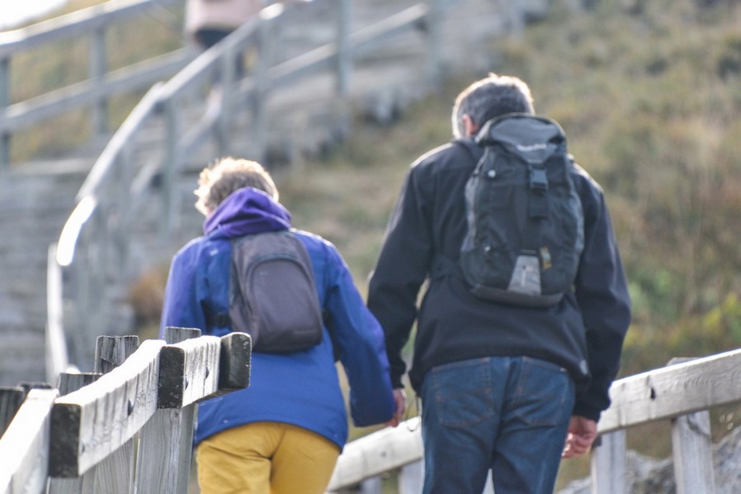 Puy de Sancy - Couple dans la montée vers le sommet du Sancy