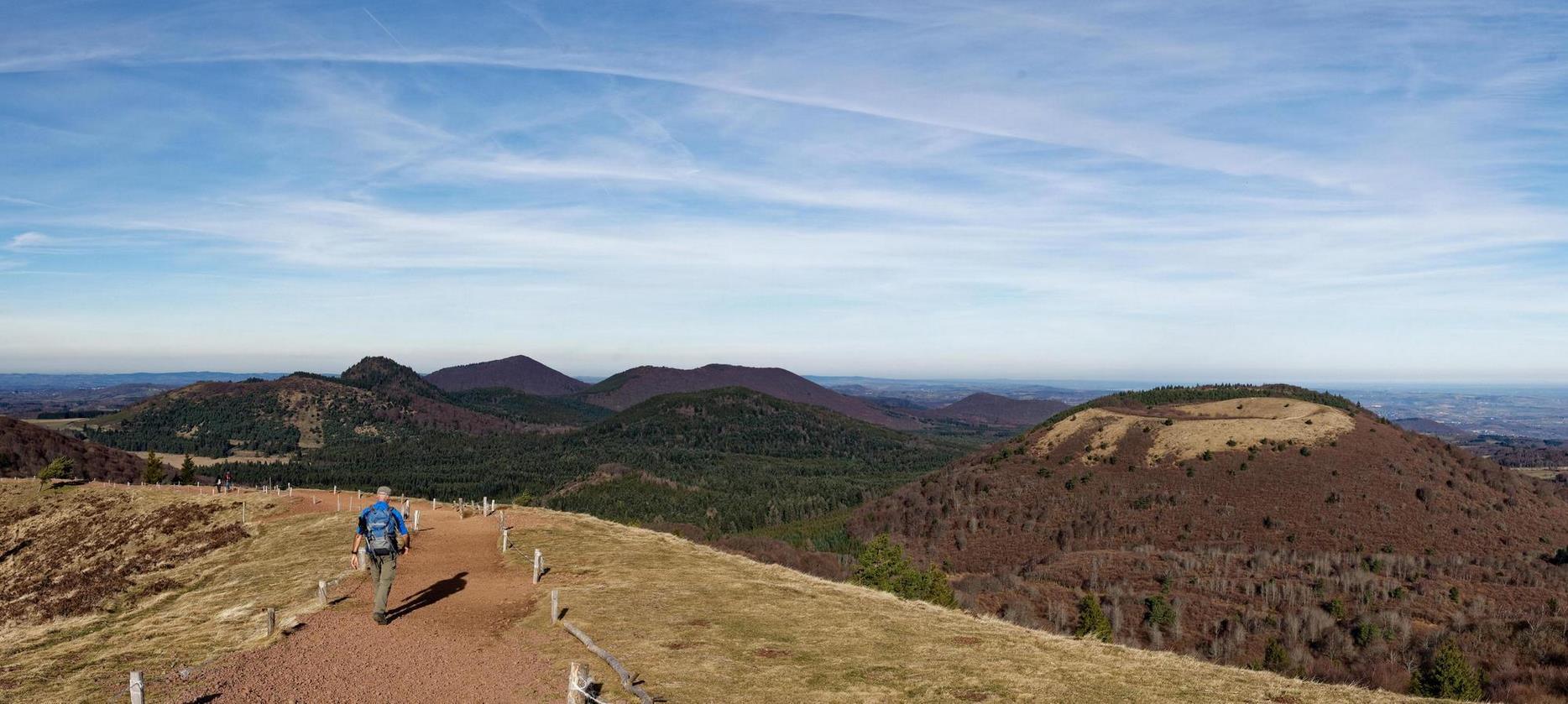 Super besse - randonneur dans les volcans d'Auvergne