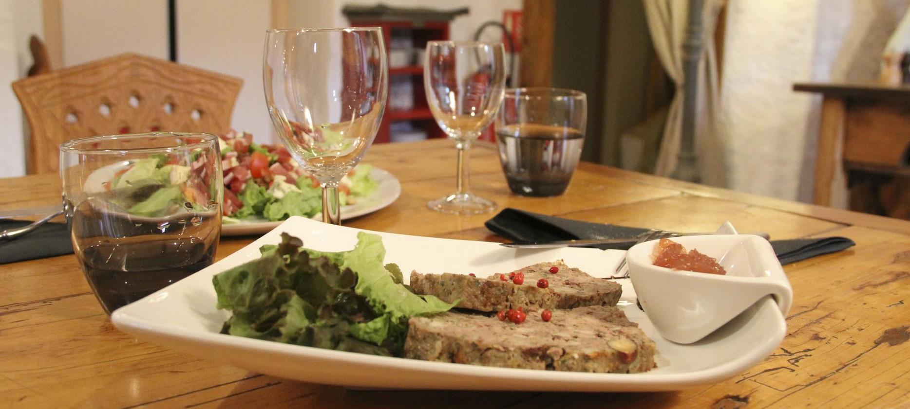 Super Besse - Assiette de Charcuteries d'Auvergne
