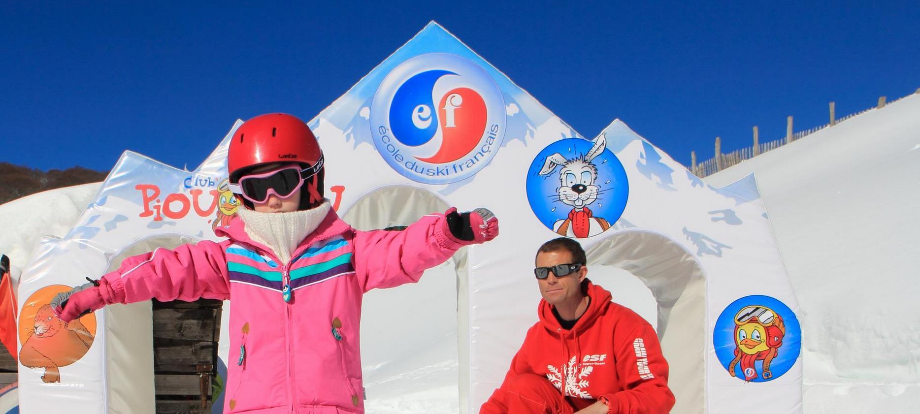 Super Besse - espace Piou Piou, initiation au ski pour les petits enfants