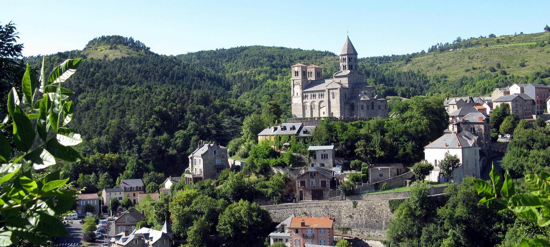Super Besse - Vue panoramique de la ville de Saint Nectaire