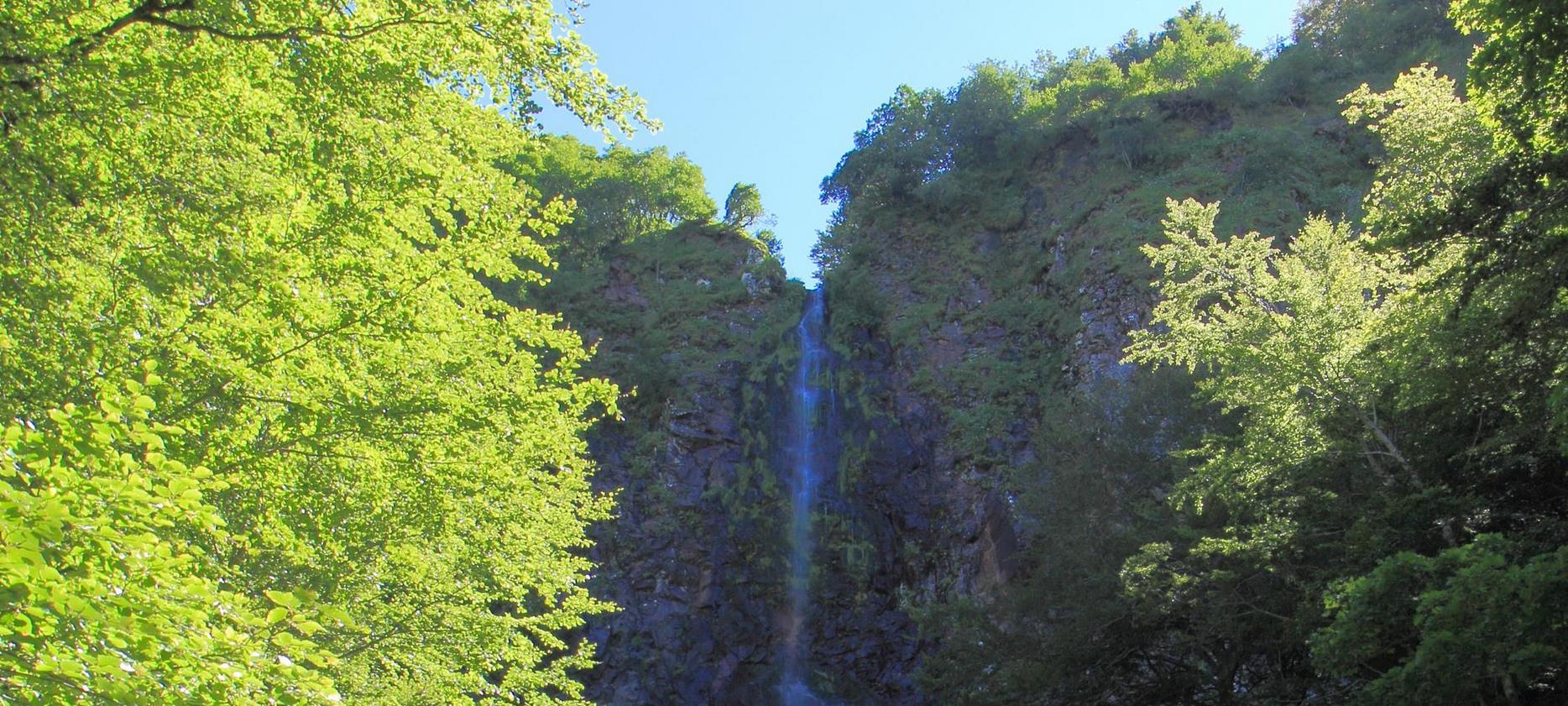 Lac Chambon, joli cascade