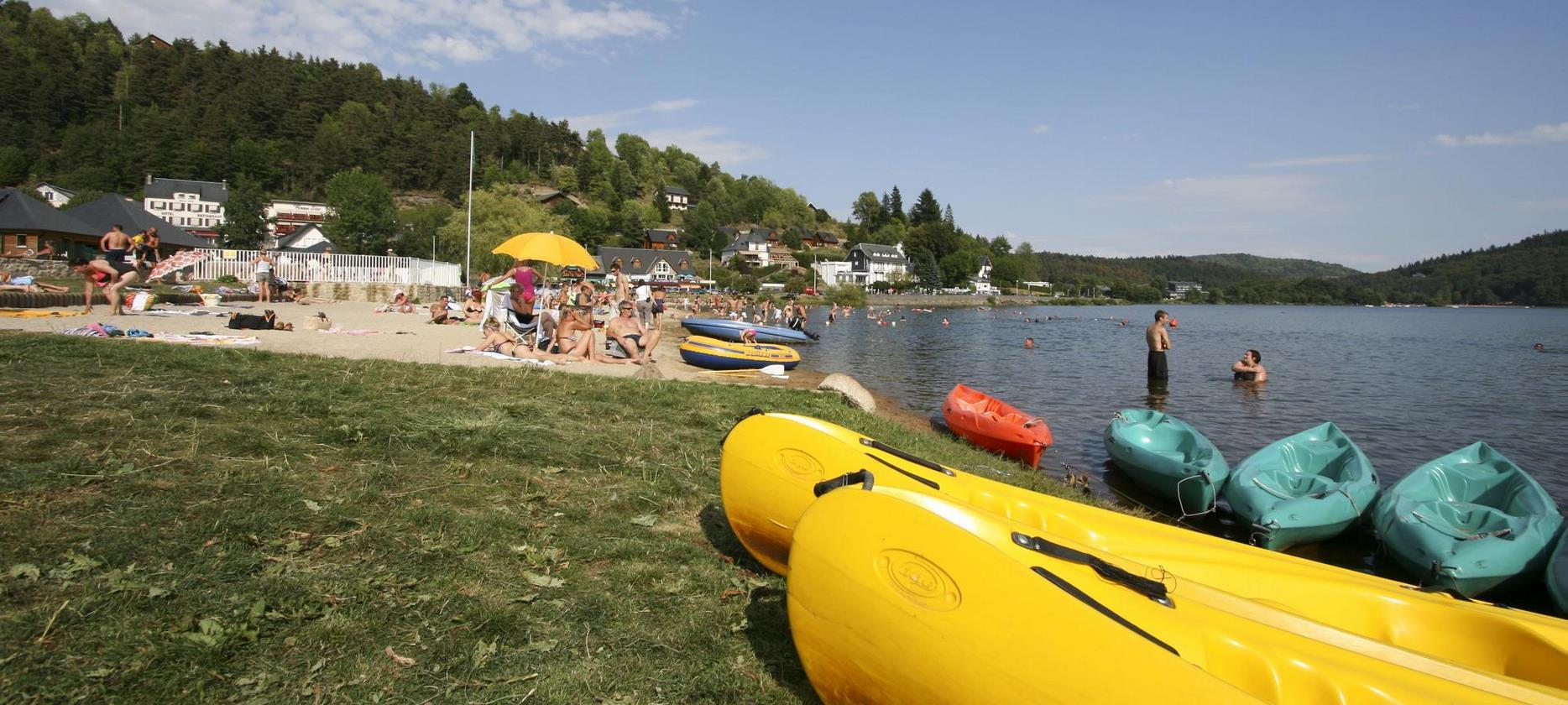 Le Lac Chambon, plage du Lac Chambon