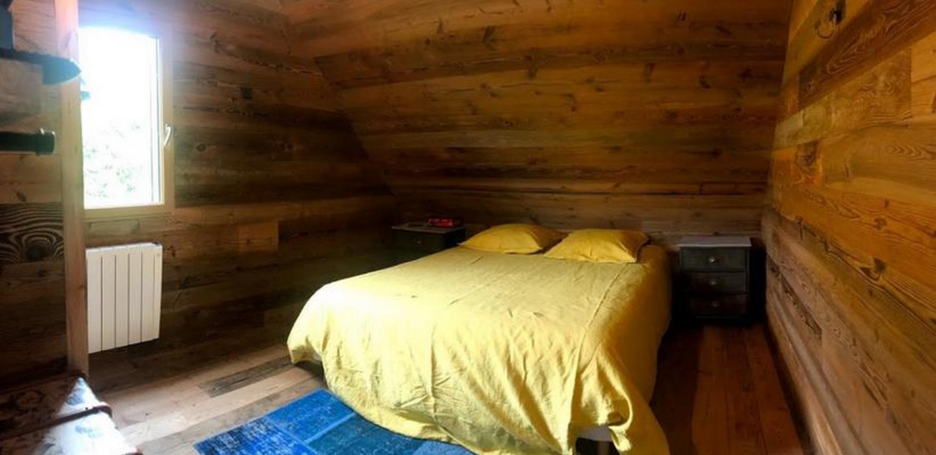 Chalet super Besse a louer, Grande chambre Double 1/2 personne