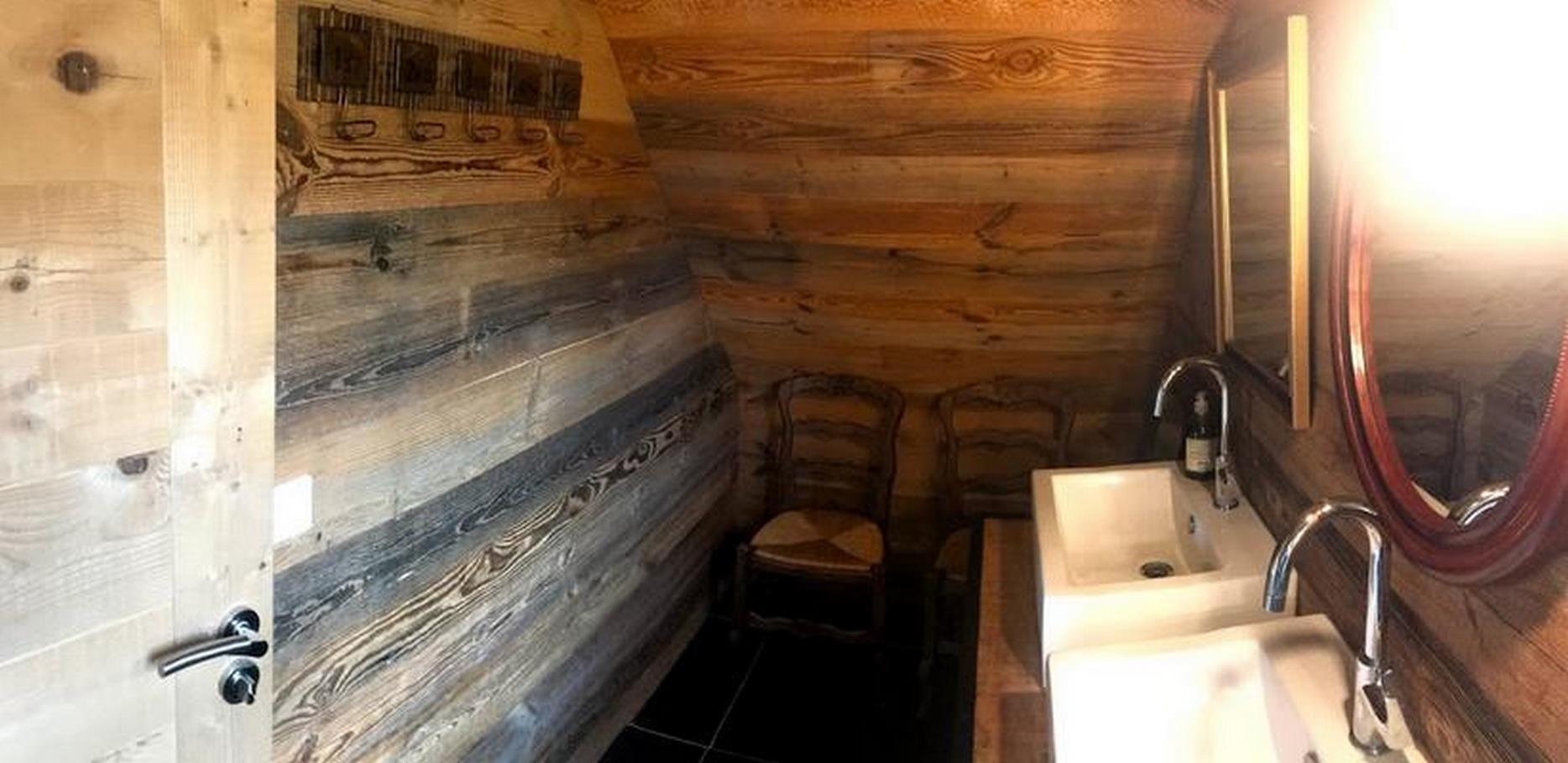 Chalet super Besse - Salle de bain avec Double Vasque