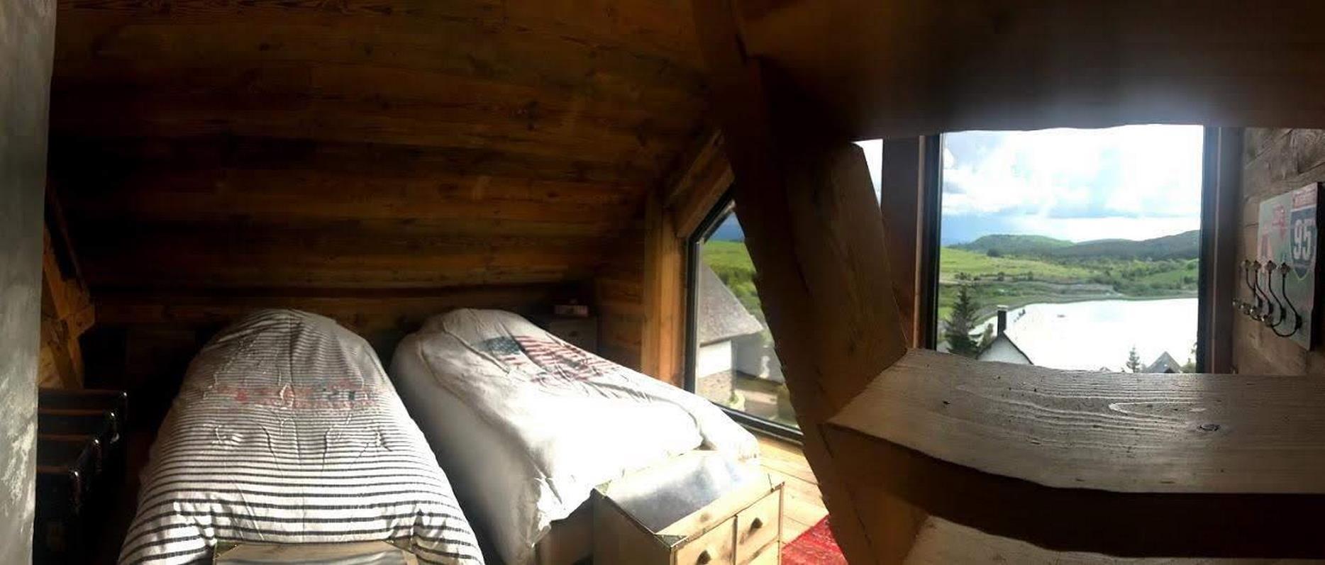 Chalet a louer a super besse
