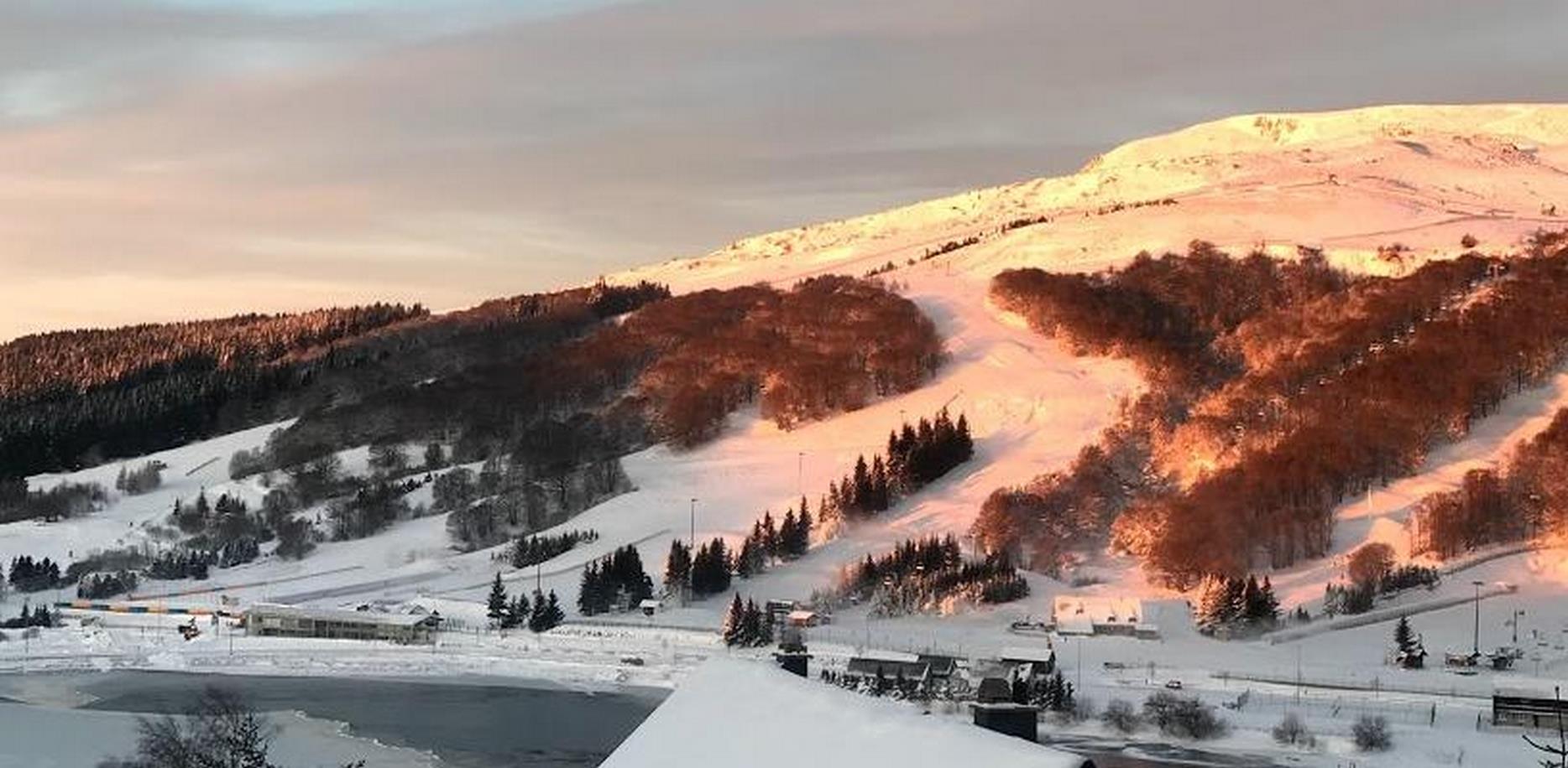 Chalet Cascade a Super Besse - Levéé de soleil a Super Besse
