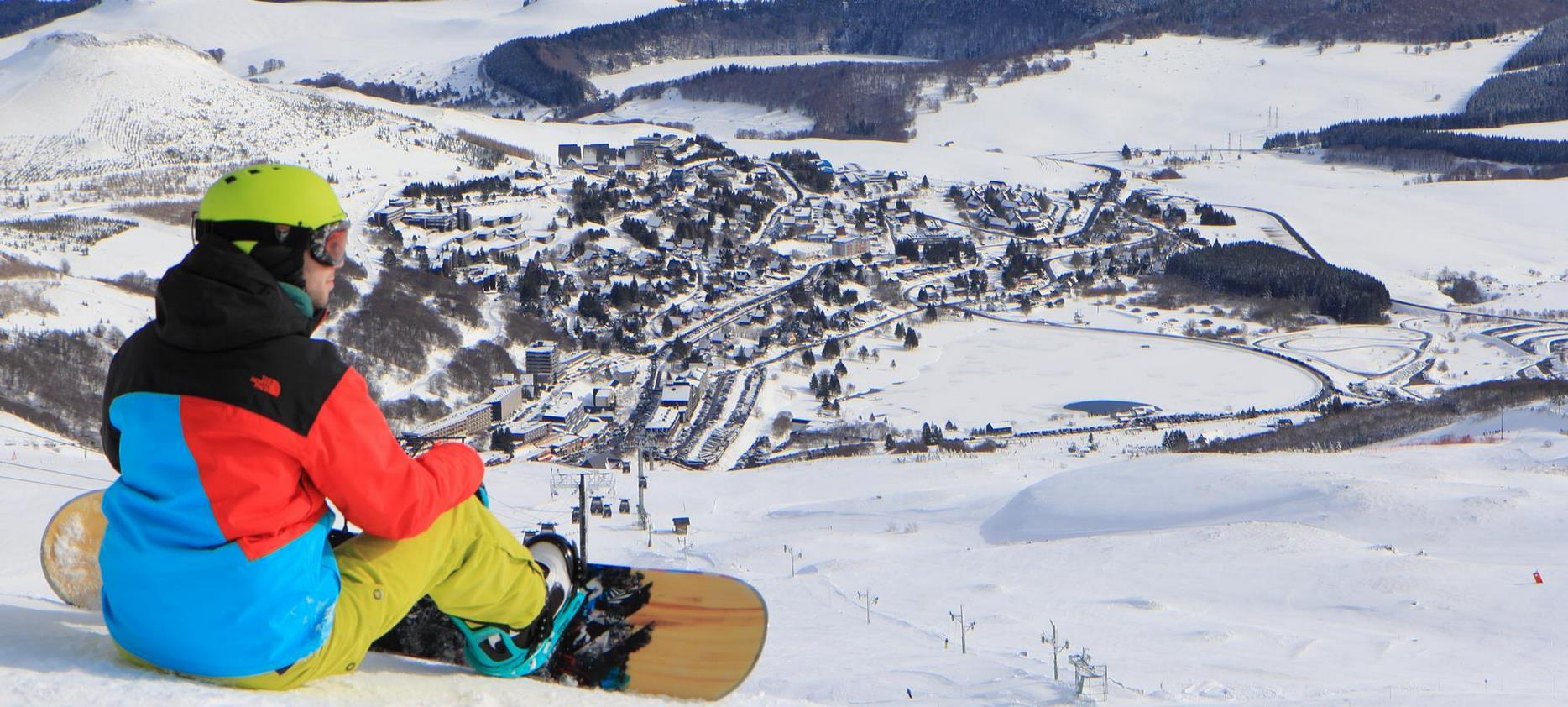 Snow-board à Super Besse- superbe vue sur la station