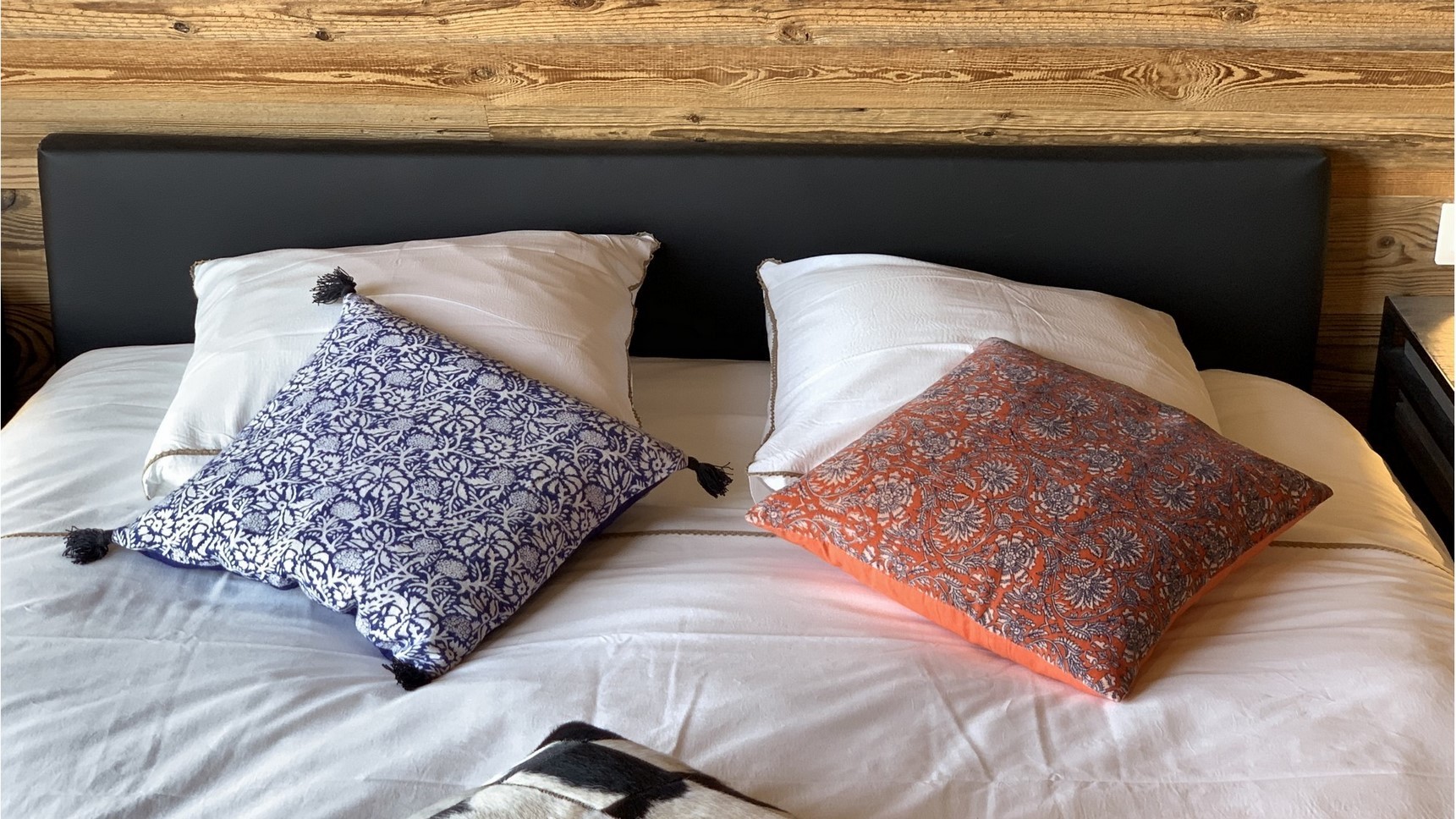 lit king size 1 ou 2 personnes, Chevets, tete de lit et coussins