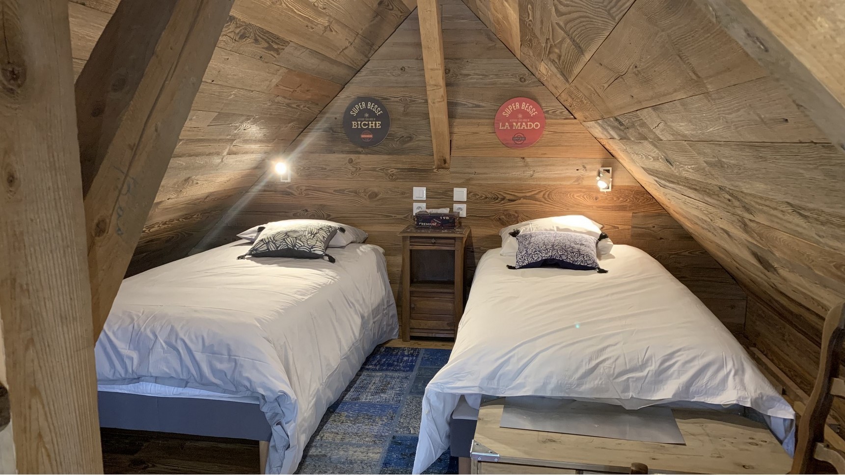 Chalet Super Besse, Chalet Cascade, chambre Bois Joli, lits enfants