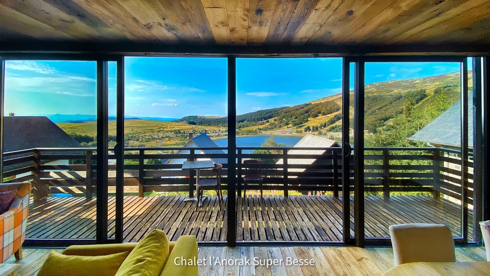 Chalet Cascade a Super Besse magnifique vue sur le Lac des Hermines et les Monts du Cantal