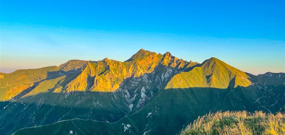 Les sommets du Massif des Dores