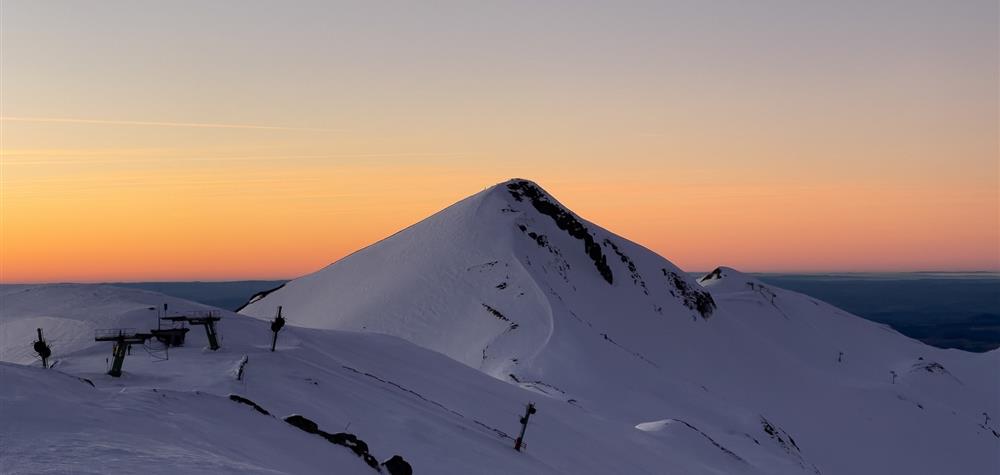 Le Puy de sancy sous la neige - vue du puy Ferrand
