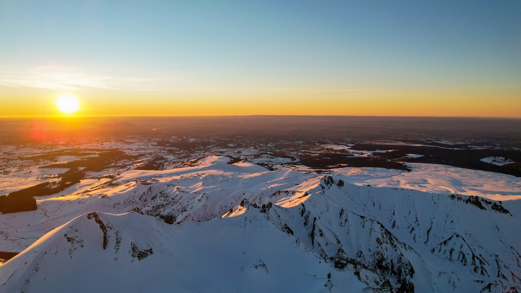 Le Puy de sancy sous la neige - vue du puy Ferrand