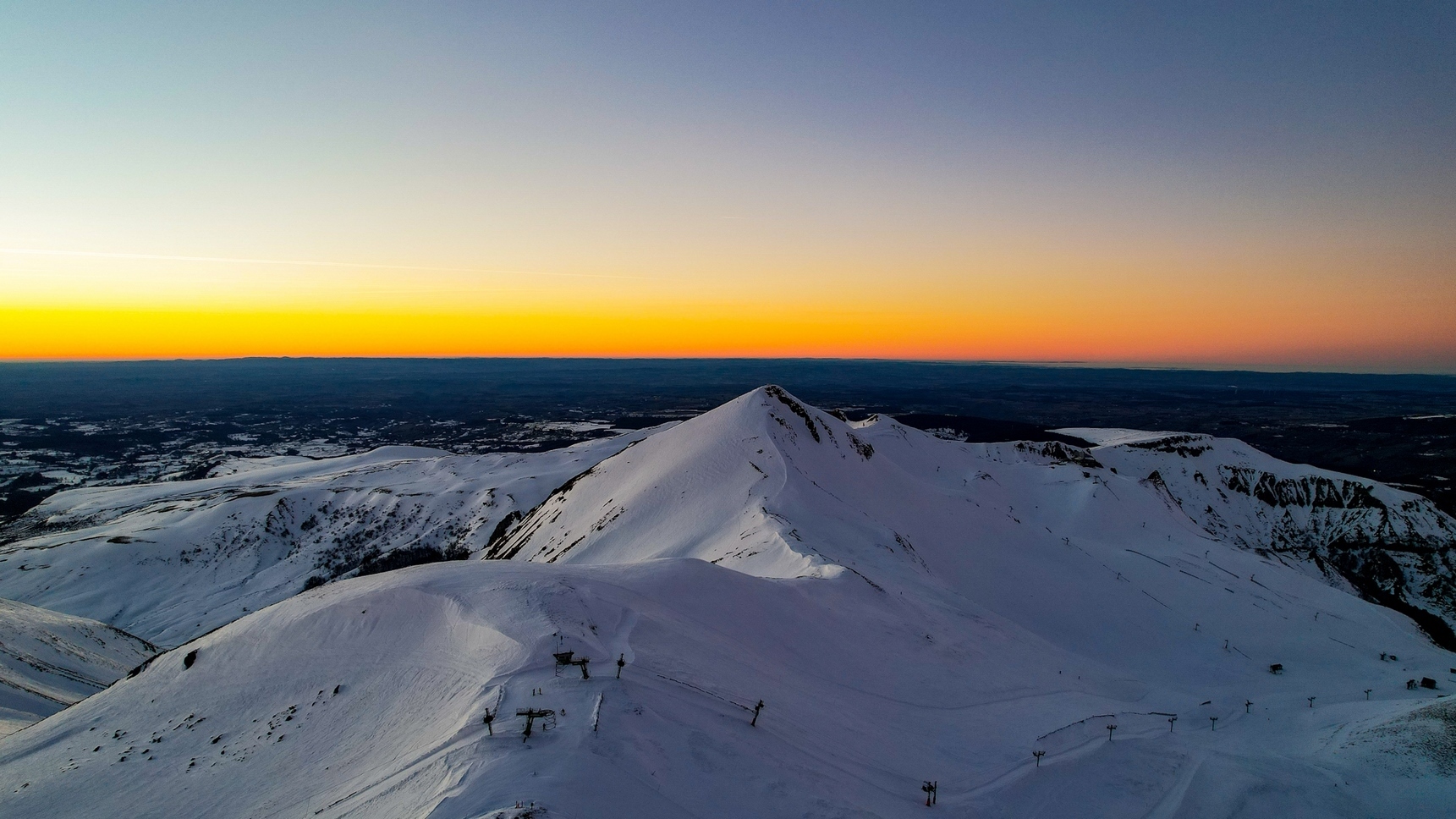 Le Puy de sancy sous la neige - vue du puy Ferrand