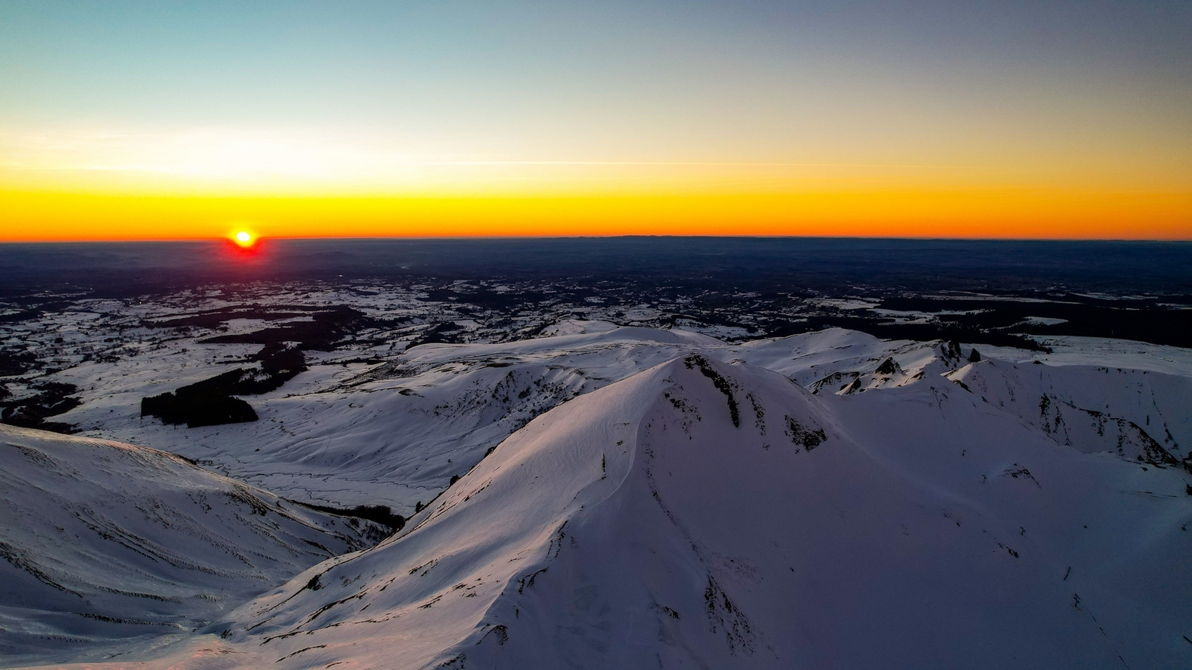 Le Puy de sancy sous la neige - vue du puy Ferrand