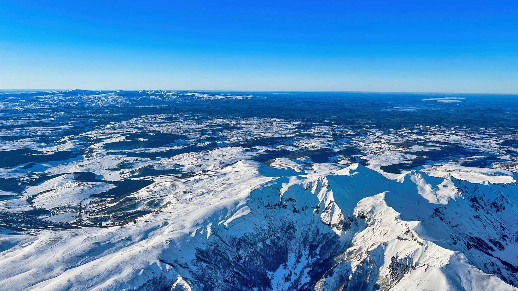 Auvergne Montgolfiere - En Montgolfiere au dessus du Massif du Sancy