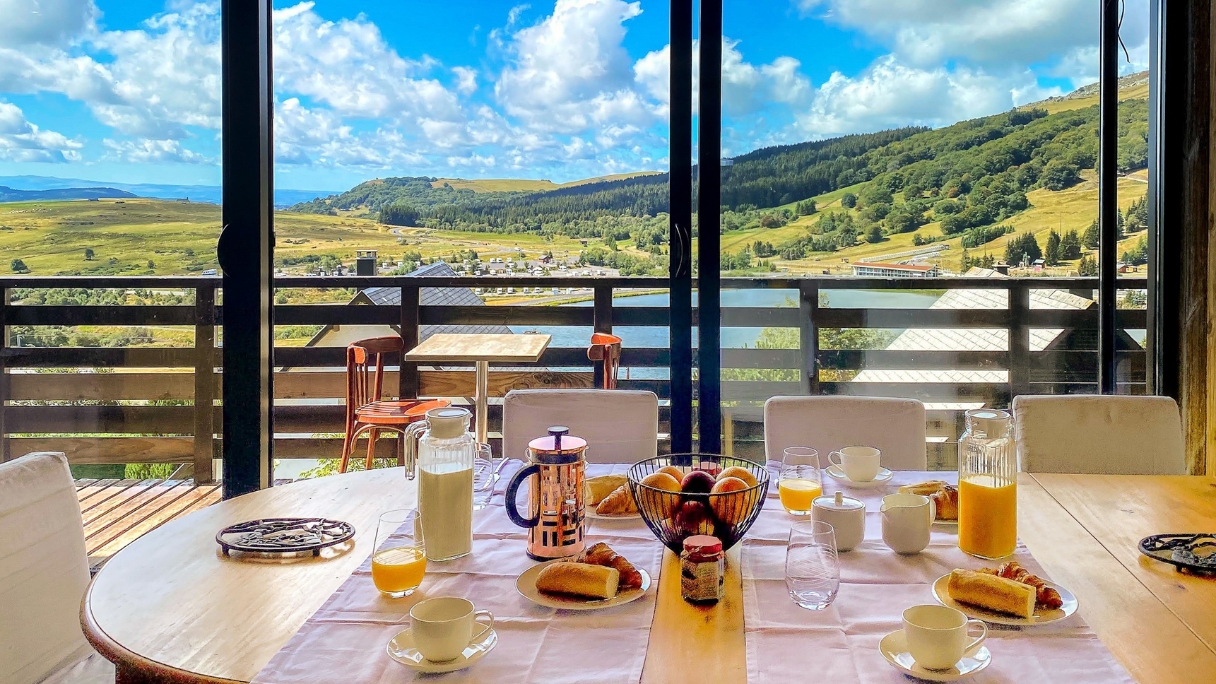 Chalet Cascade Petit dejeuner avec vue