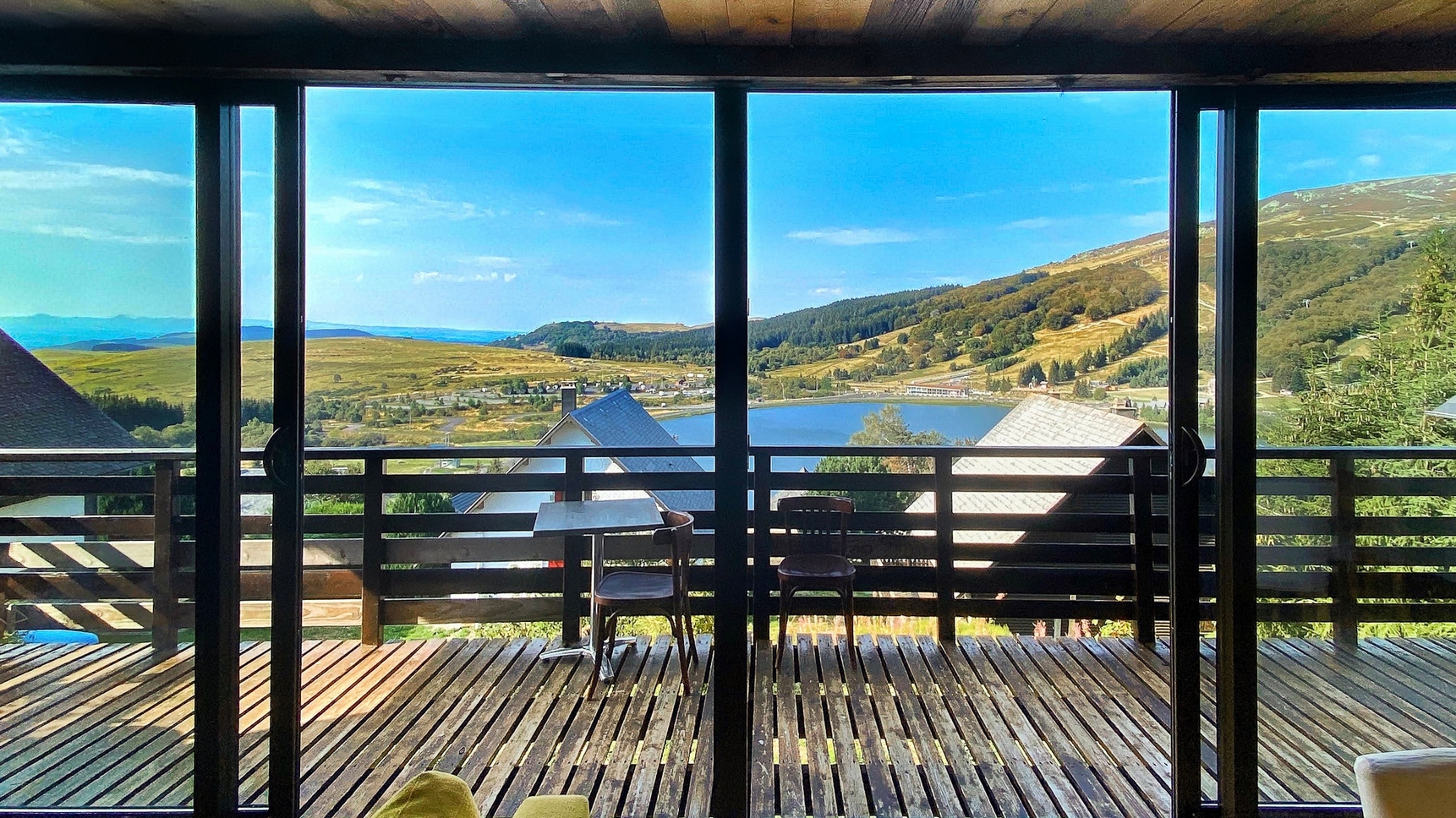 Chalet avec vue a Super Besse - lac des Hermines