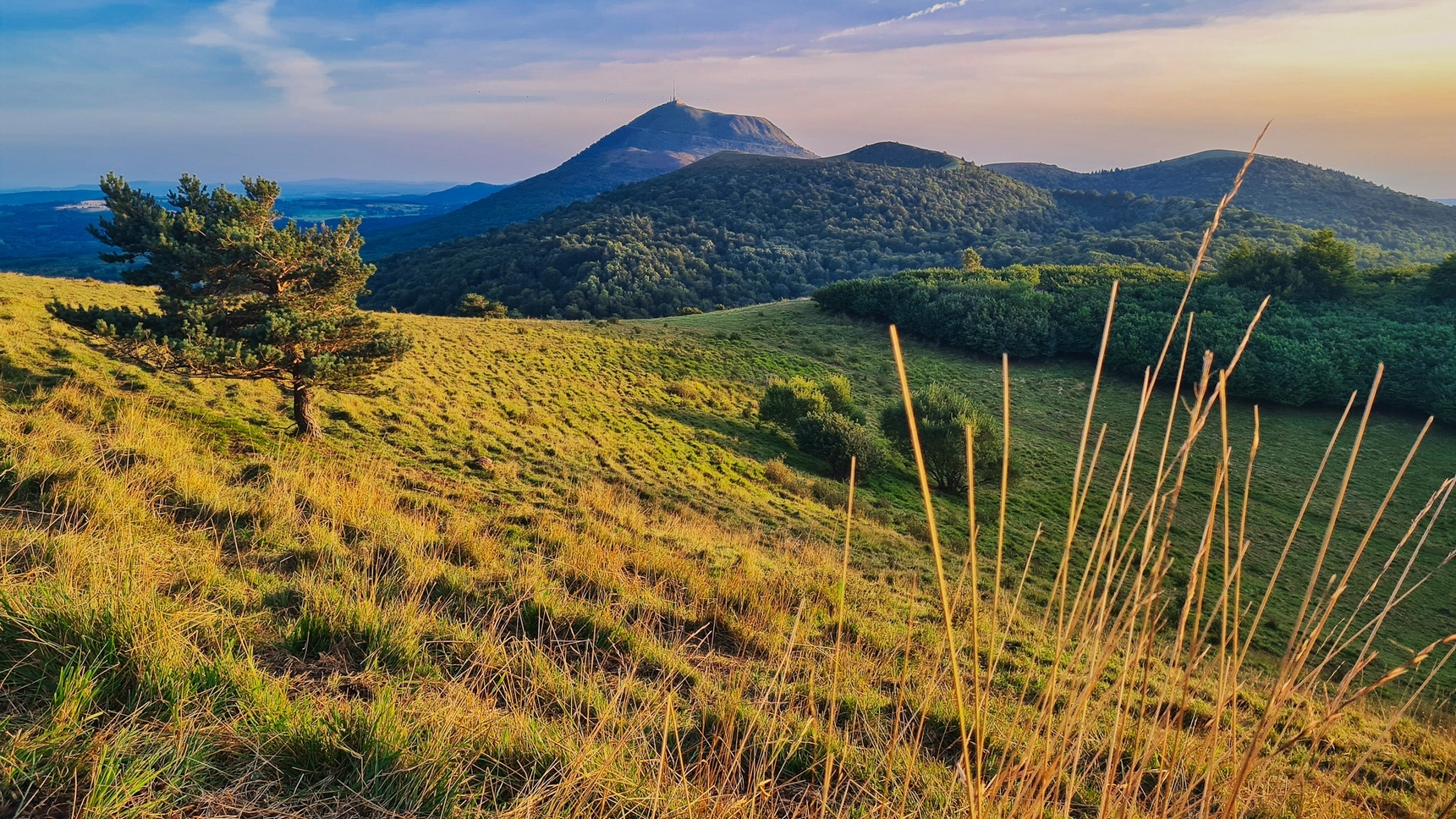 Panorama sur le Puy de Dome