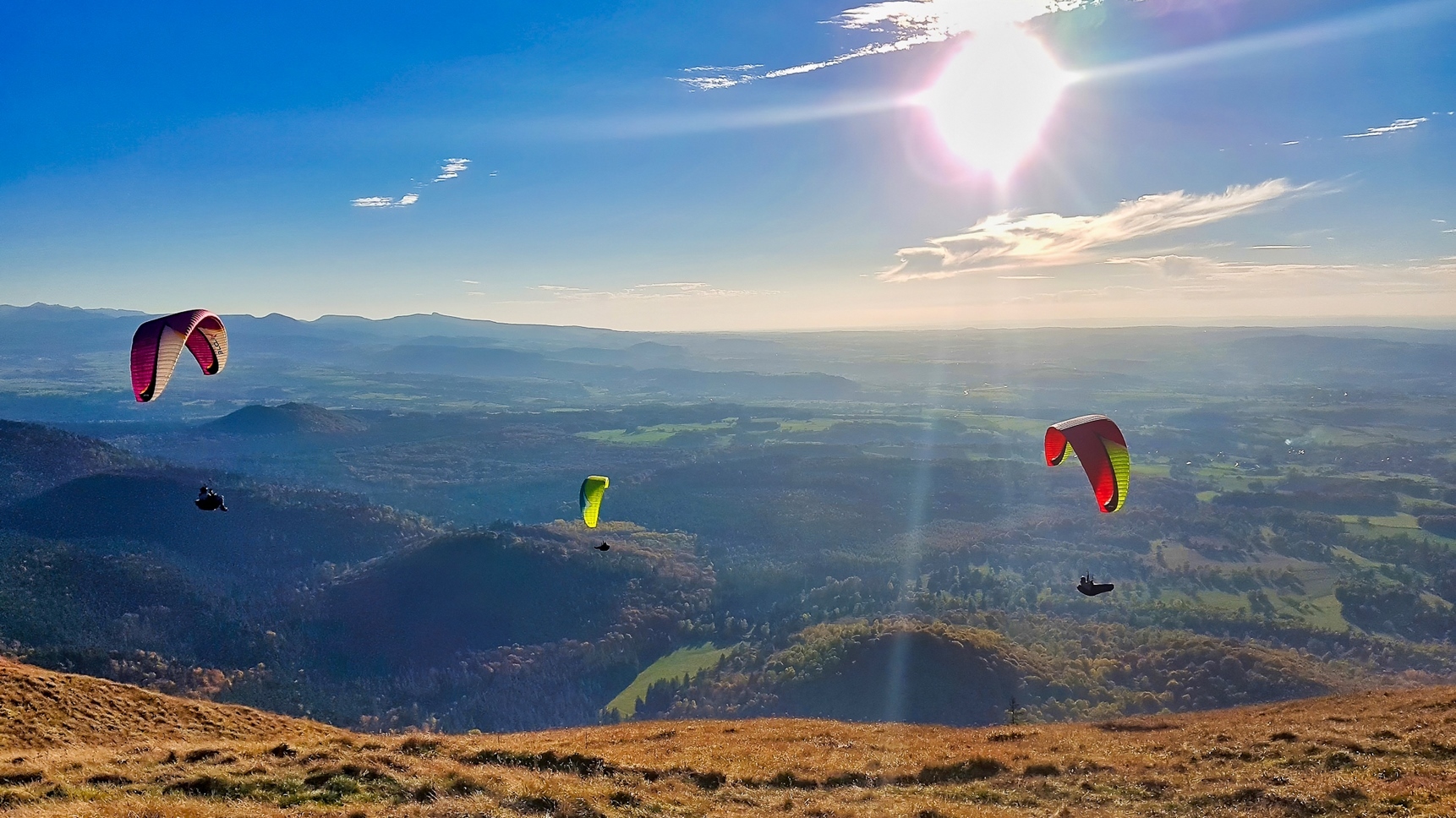 Puy de  Dome - Paradis des Parapentes