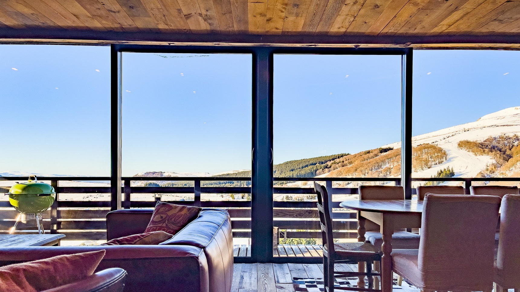 Chalet Sancy, magnifique vue du Chalet Cascade dans le Sancy