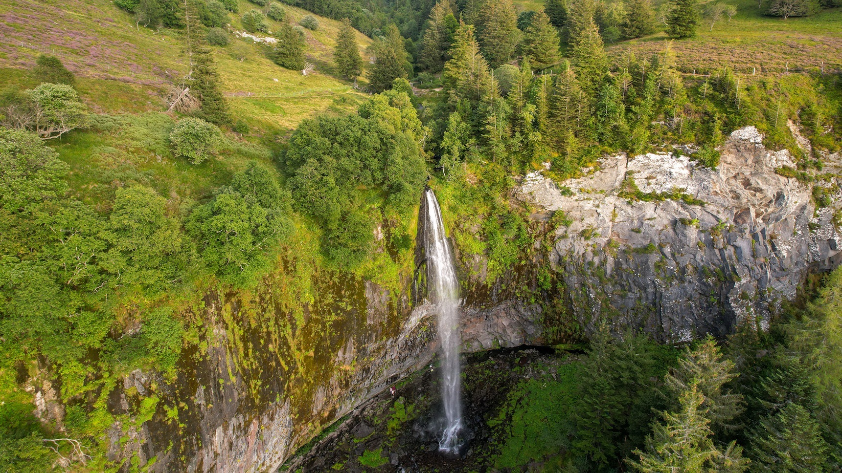 Sancy, la Grande Cascade au Mont Dore dans le Massif du Sancy