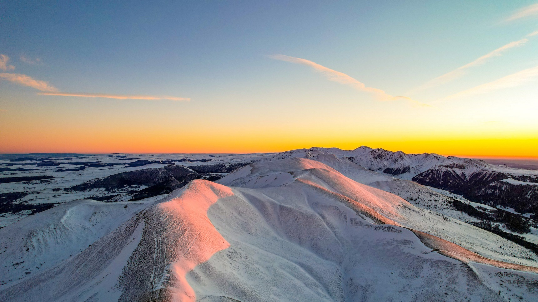 Puy de la Tache, panorama sur le Massif des Dores dans le Sancy