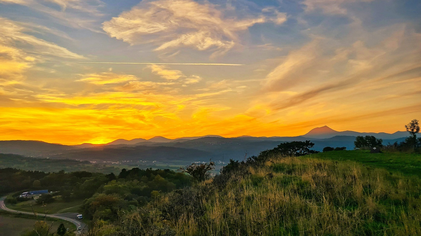 Coucher de soleil sur le Puy de Dome