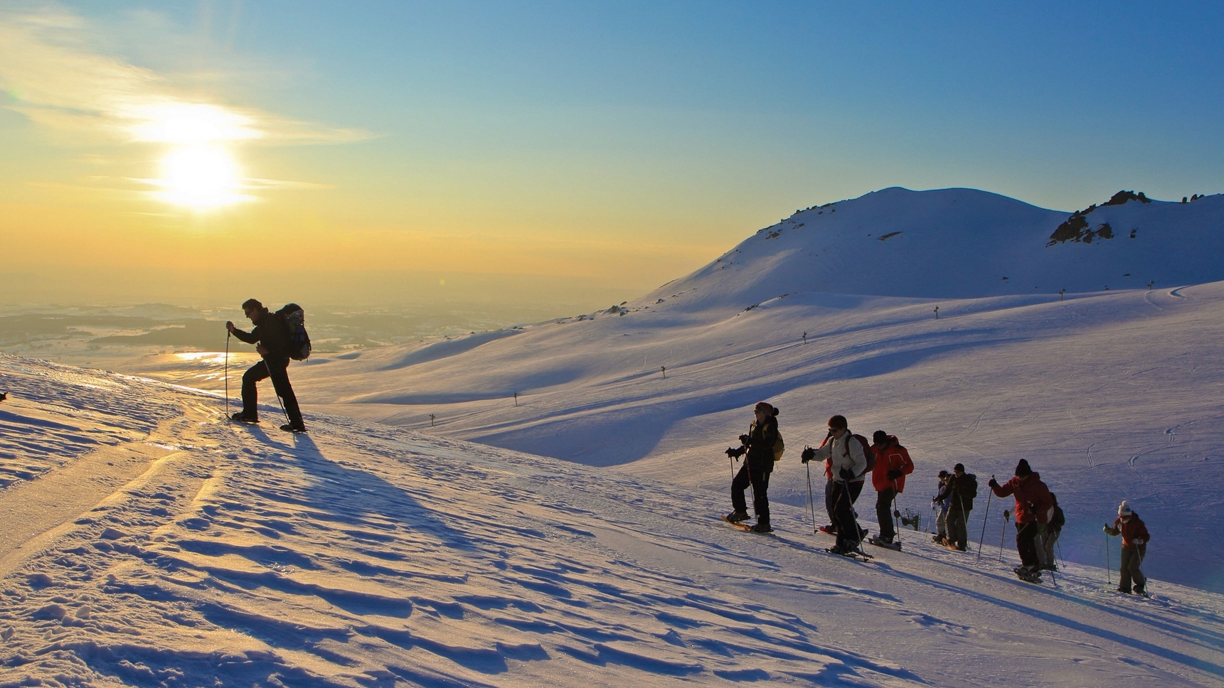 Belle Randonnee raquette à Super Besse, le Massif du Sancy sous la neige