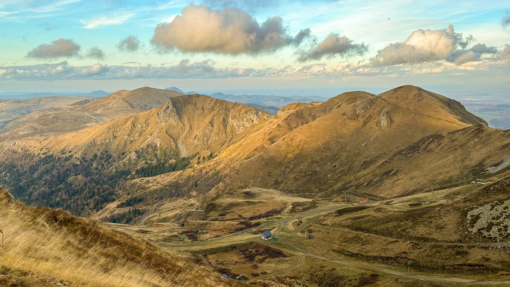Massif du Sancy, la lumière du soir sur le Massif du Sancy