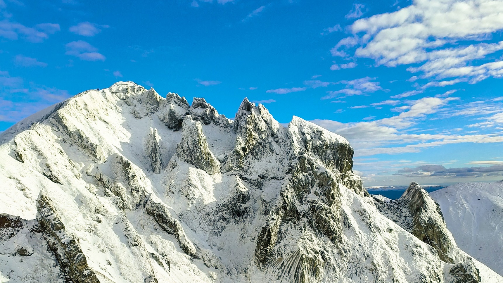 Puy de Sancy, premières neiges au sommet du Puy de Sancy