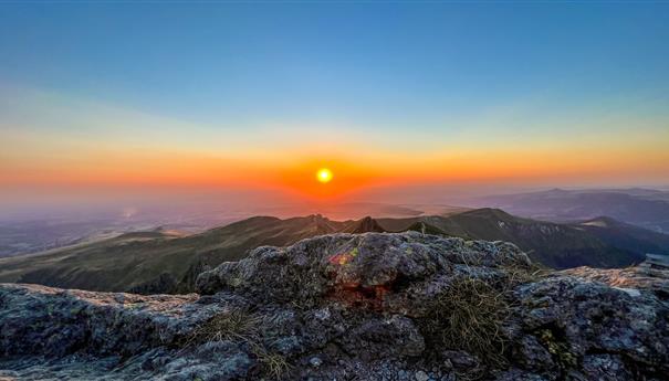 Puy de Sancy, coucher de soleil sur le Massif du Sancy