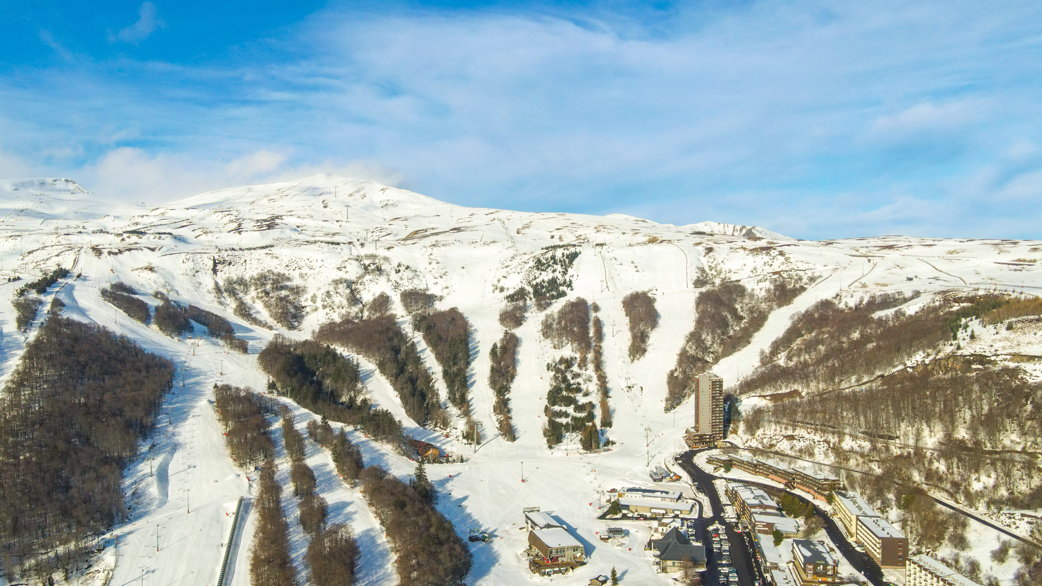 Super Besse vue du Ciel, le téléphérique de la Perdrix