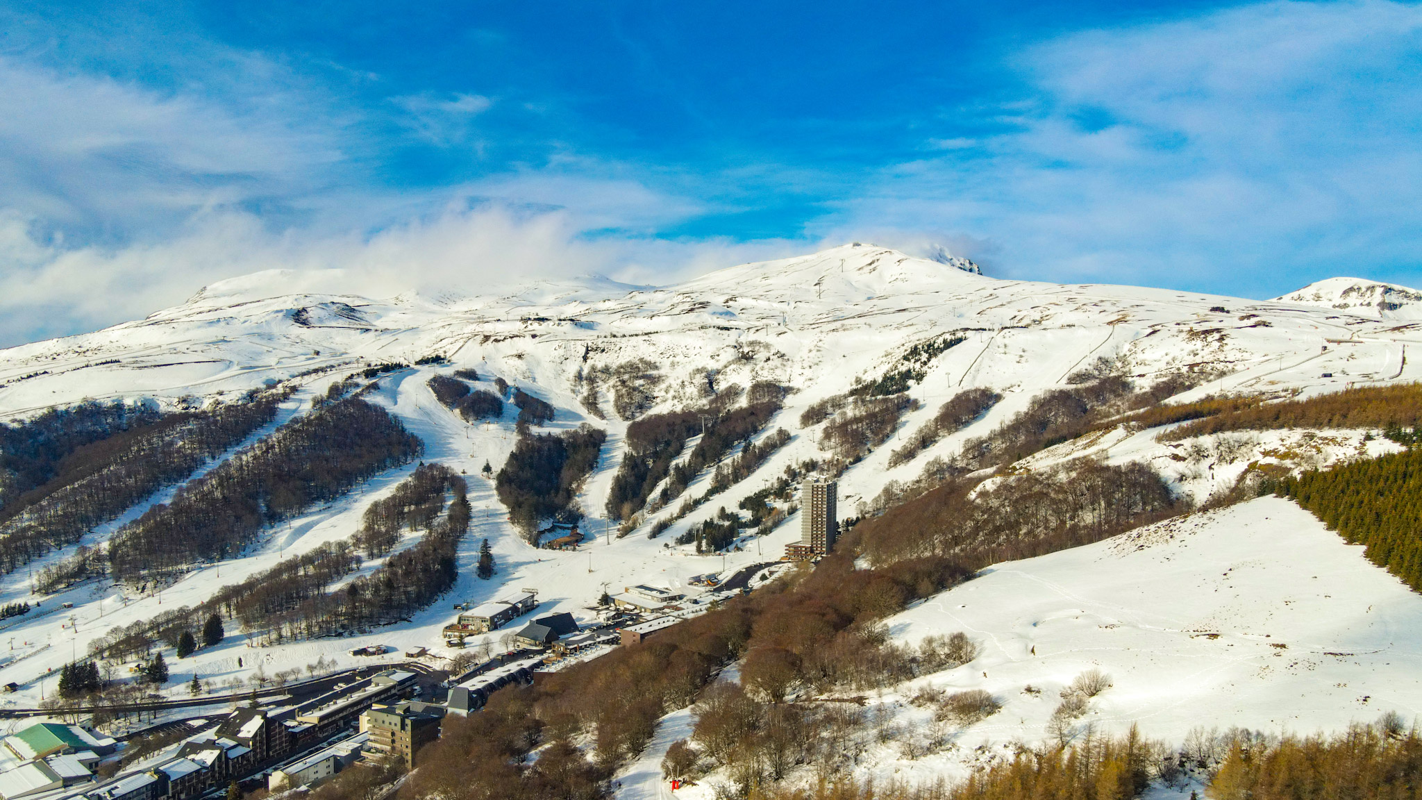 Super Besse vue du ciel du Puy du Chambourguet