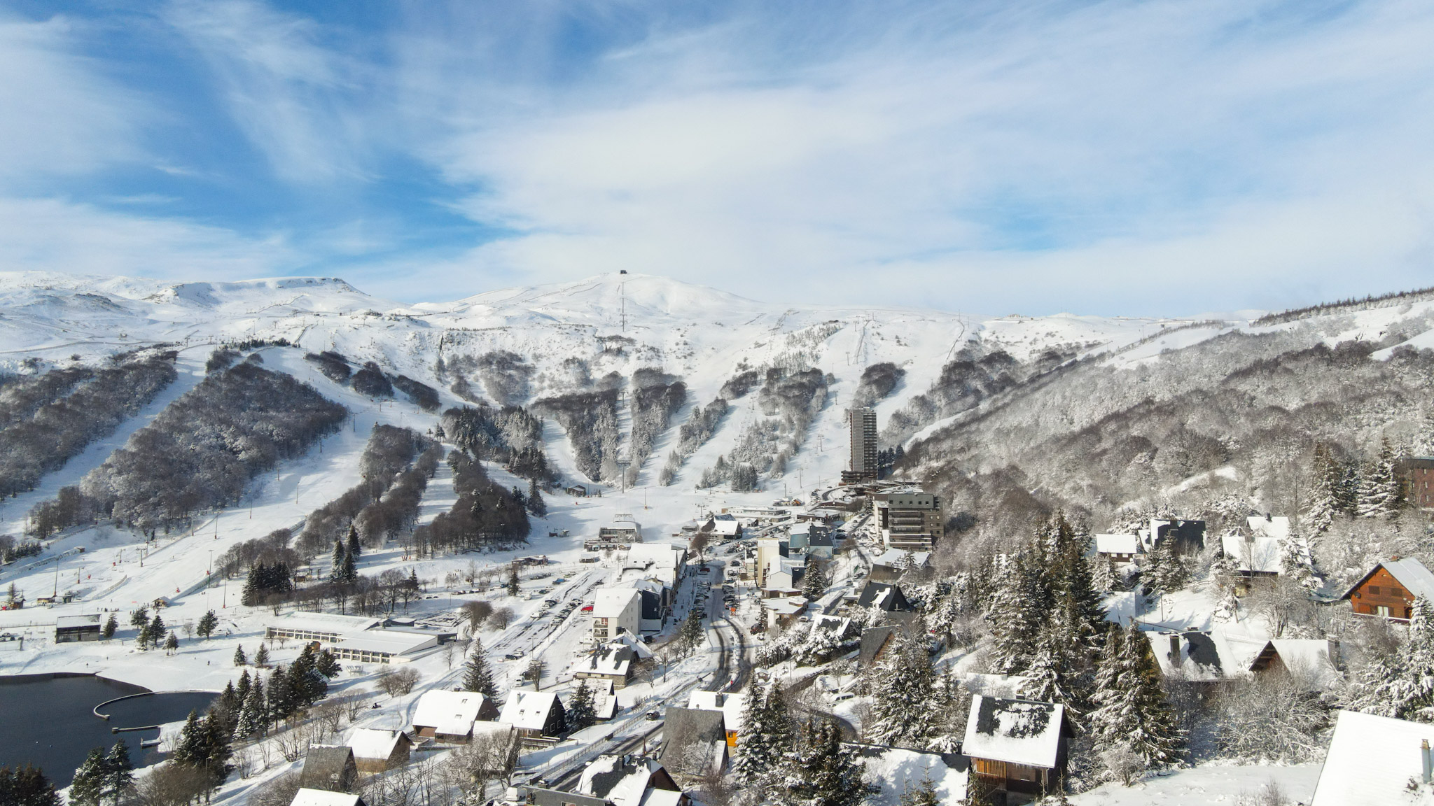 Super Besse vue du Ciel, le téléphérique de la Perdrix