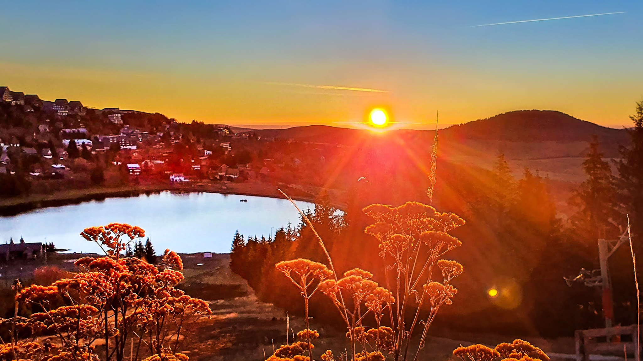 Super Besse, lever de Soleil en Novembre