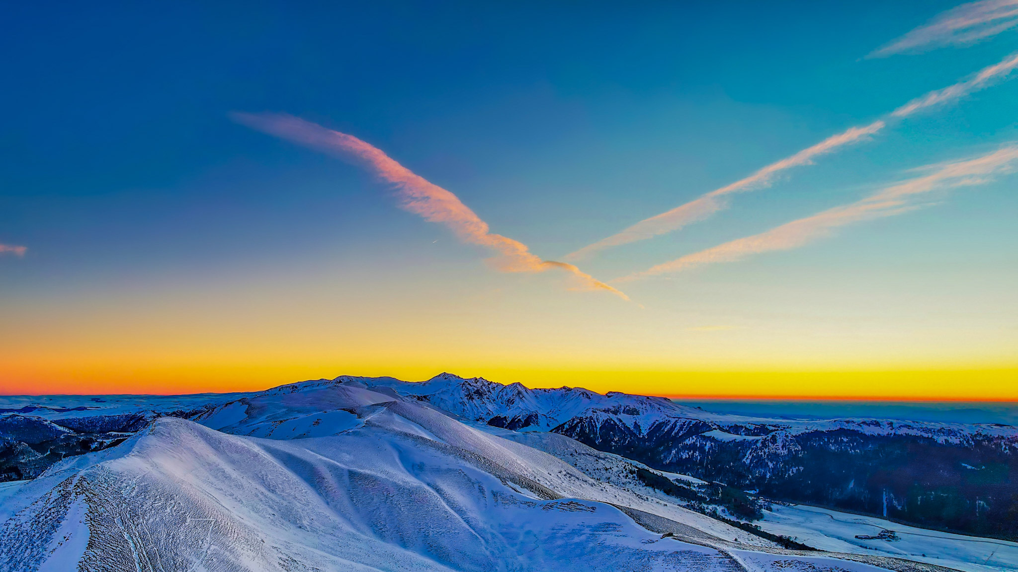 Massif Adventif, coucher de soleil sur le Massif du Sancy