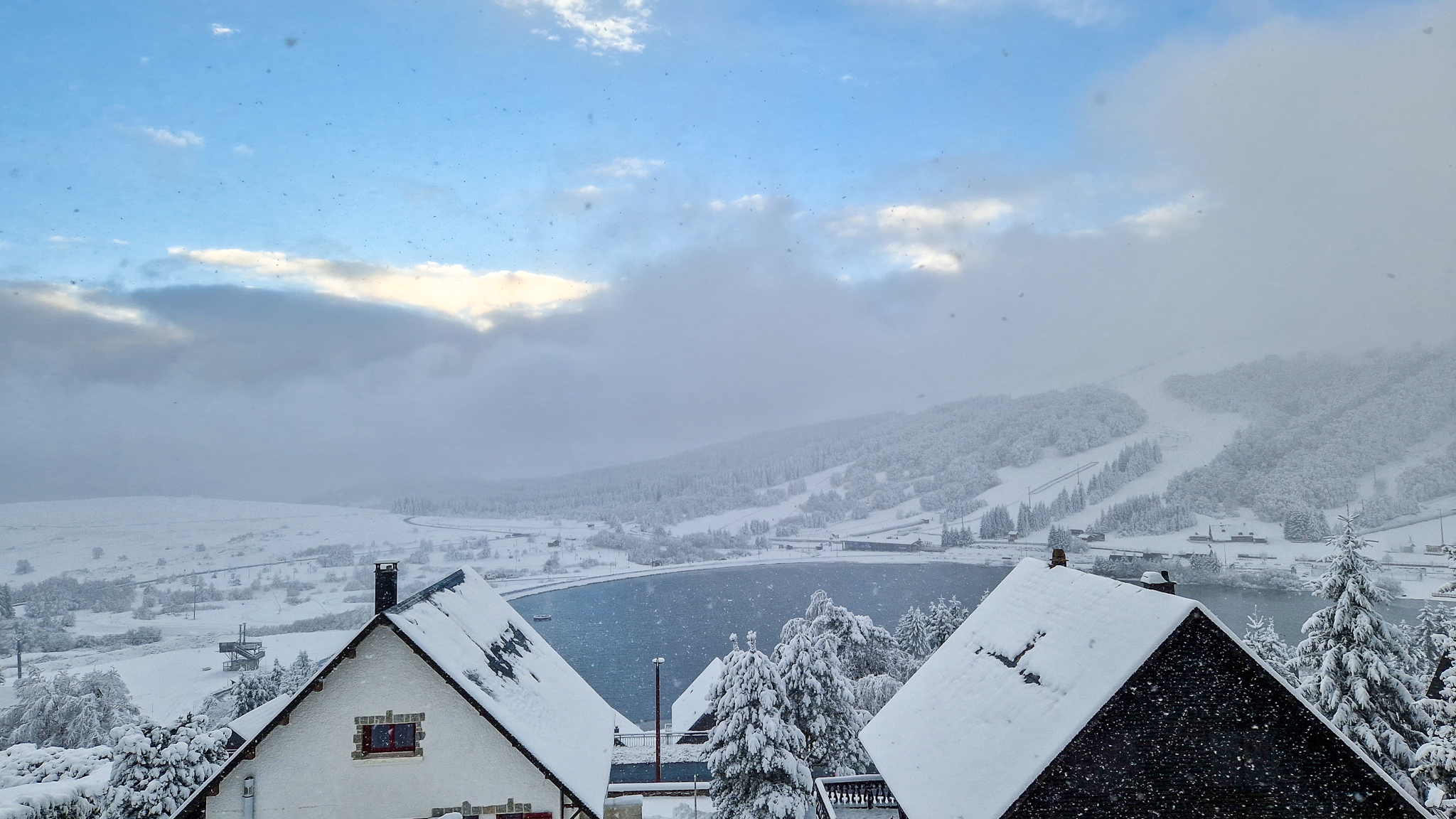Chalet à Super Besse, après les chutes de neige