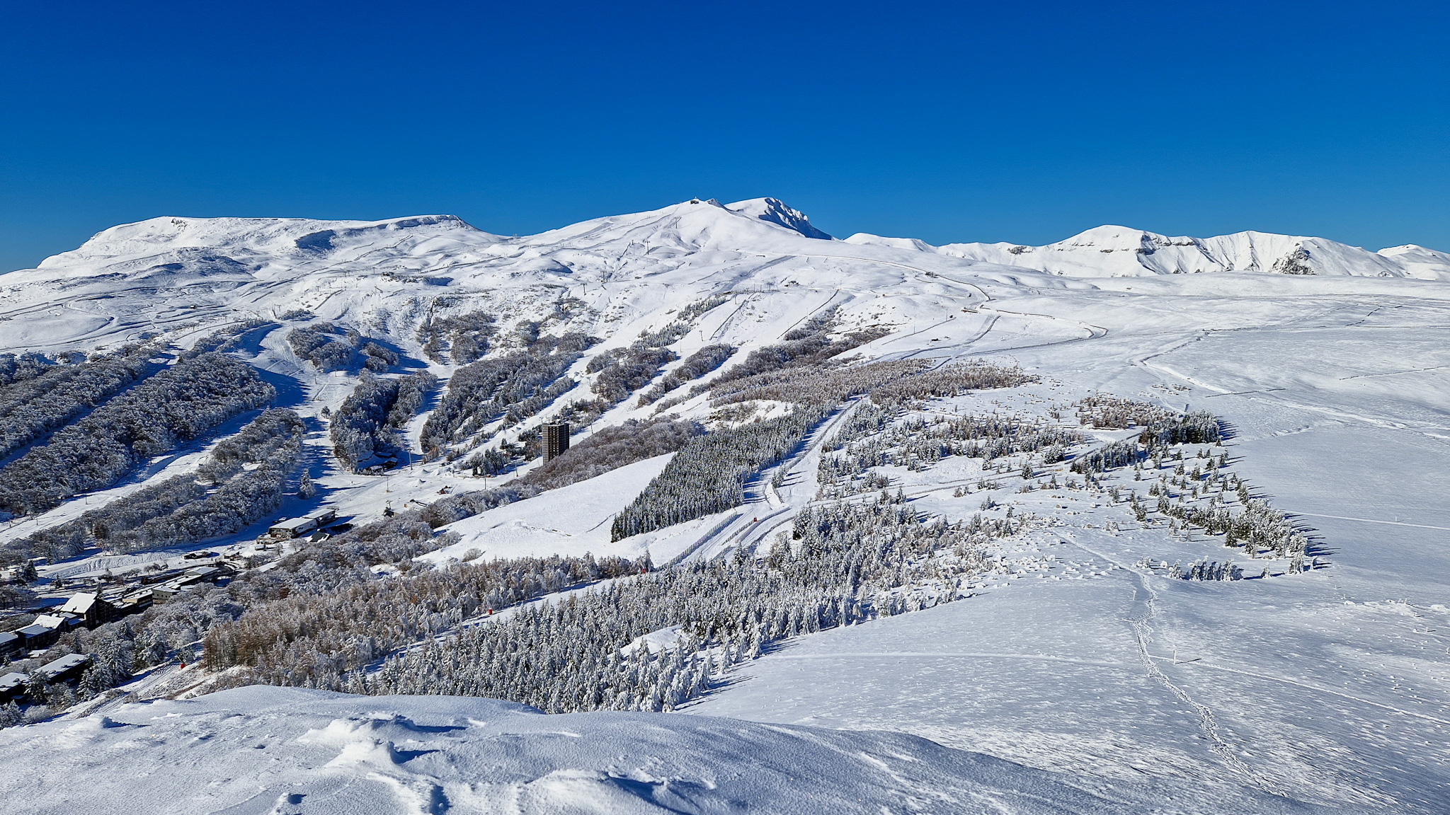 Puy de Chambourguet, le Domaine skiable de Super Besse