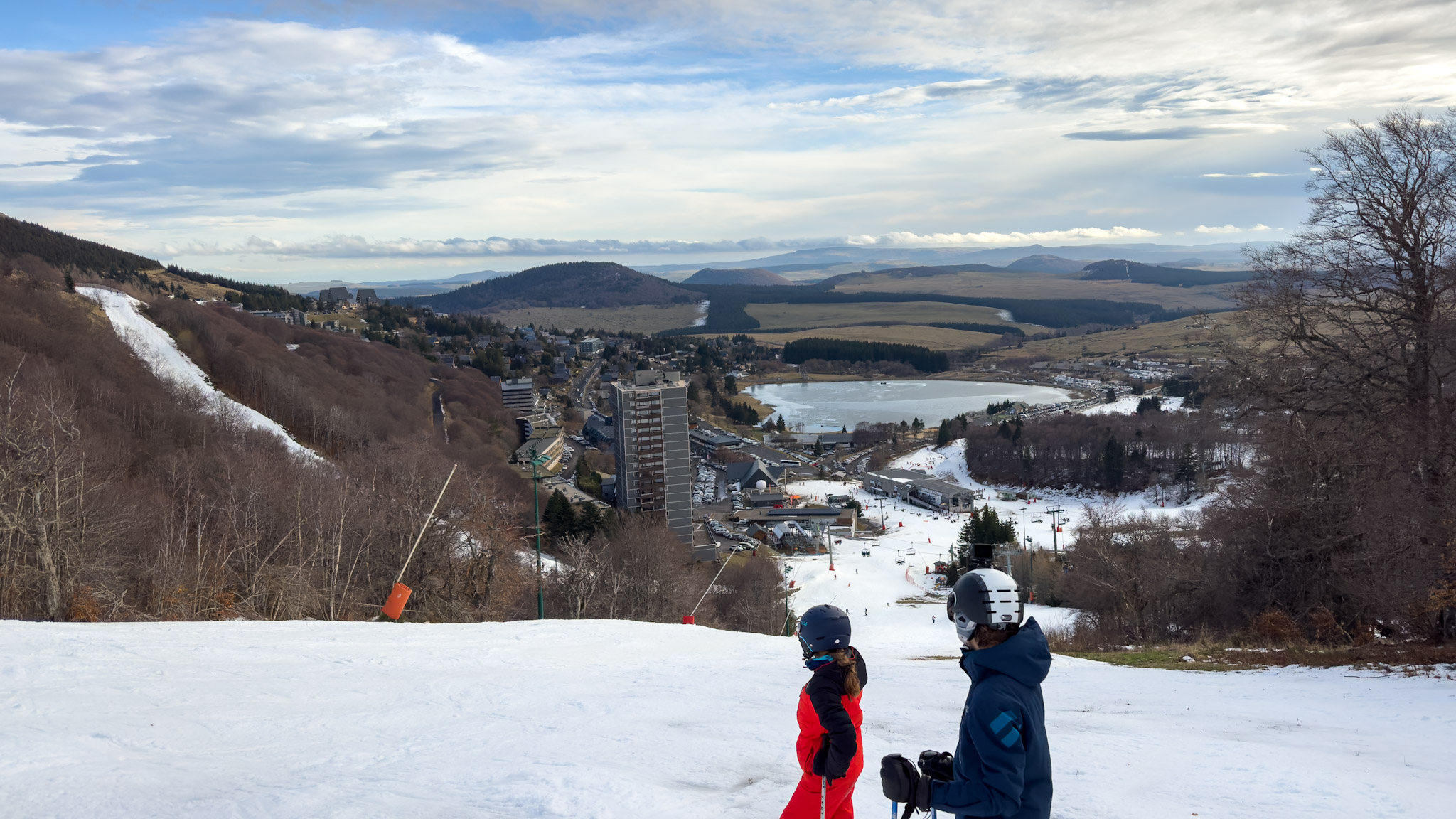 Super Besse, magnifique vue sur le station de Super Besse