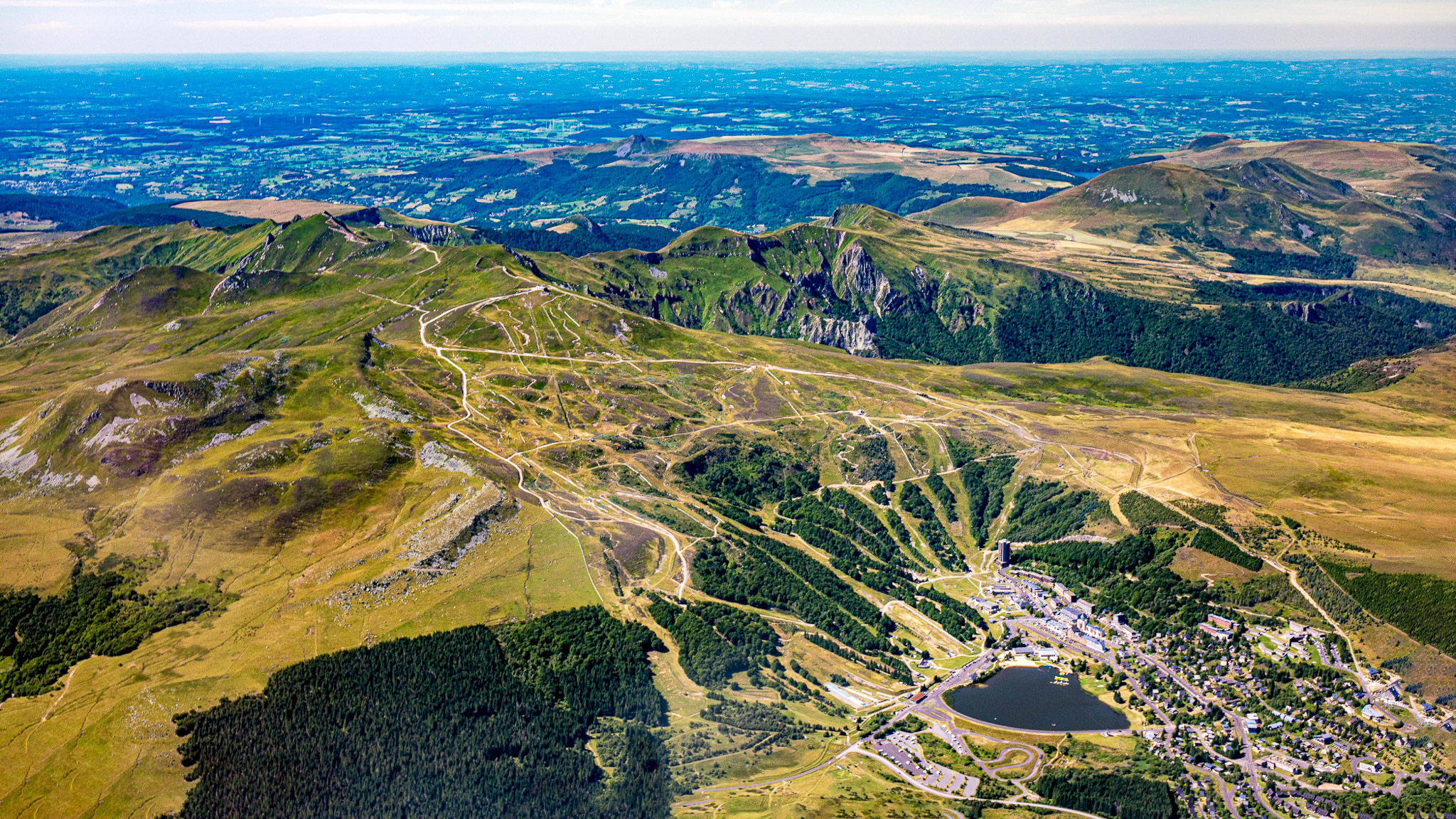 De Super Besse au Puy de Sancy, vue sur la Vallée de Chaudefour, le Puy Ferrand et le Puy de Sancy