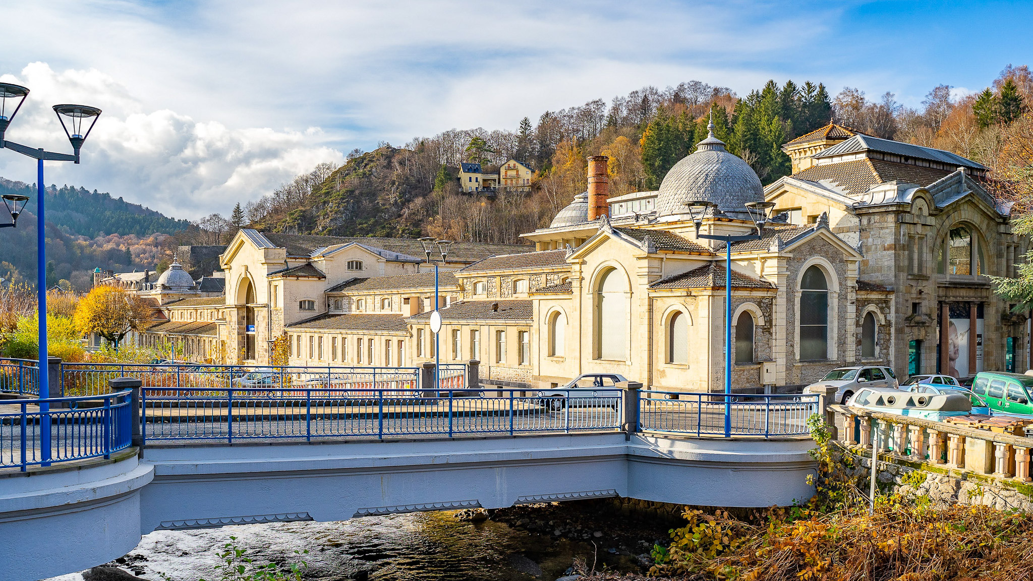 Massif du Sancy en Automne, Les Grands Thermes de La Bourboule en Auvergne